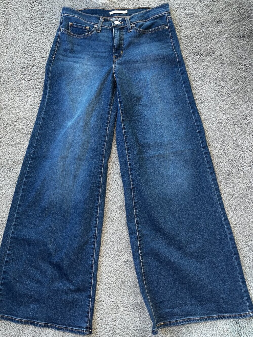 Y2K Levi’s 318 Shaping Wide Leg Jeans Medium Dark Wash Big Flare - EUC - W29 L32